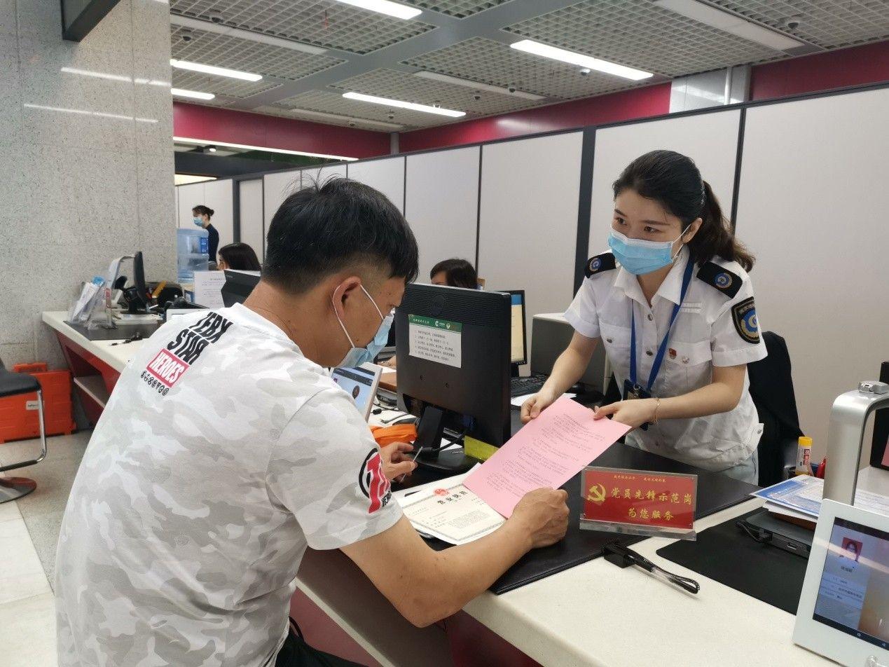 开一家餐饮店需要投资多少钱需要办哪些证，开餐厅了解这些证件和手续很重要