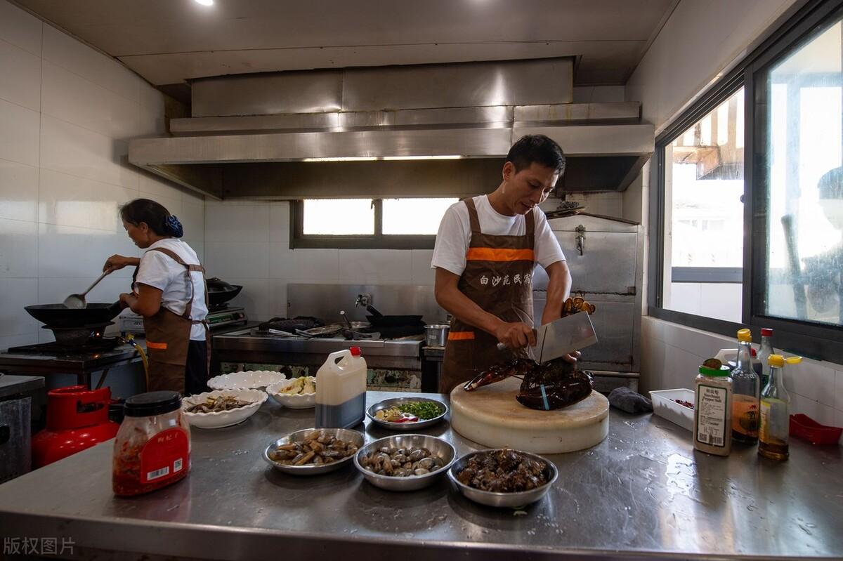 餐饮店老顾客流失怎么办，餐馆老顾客流失的五个原因及四个措施